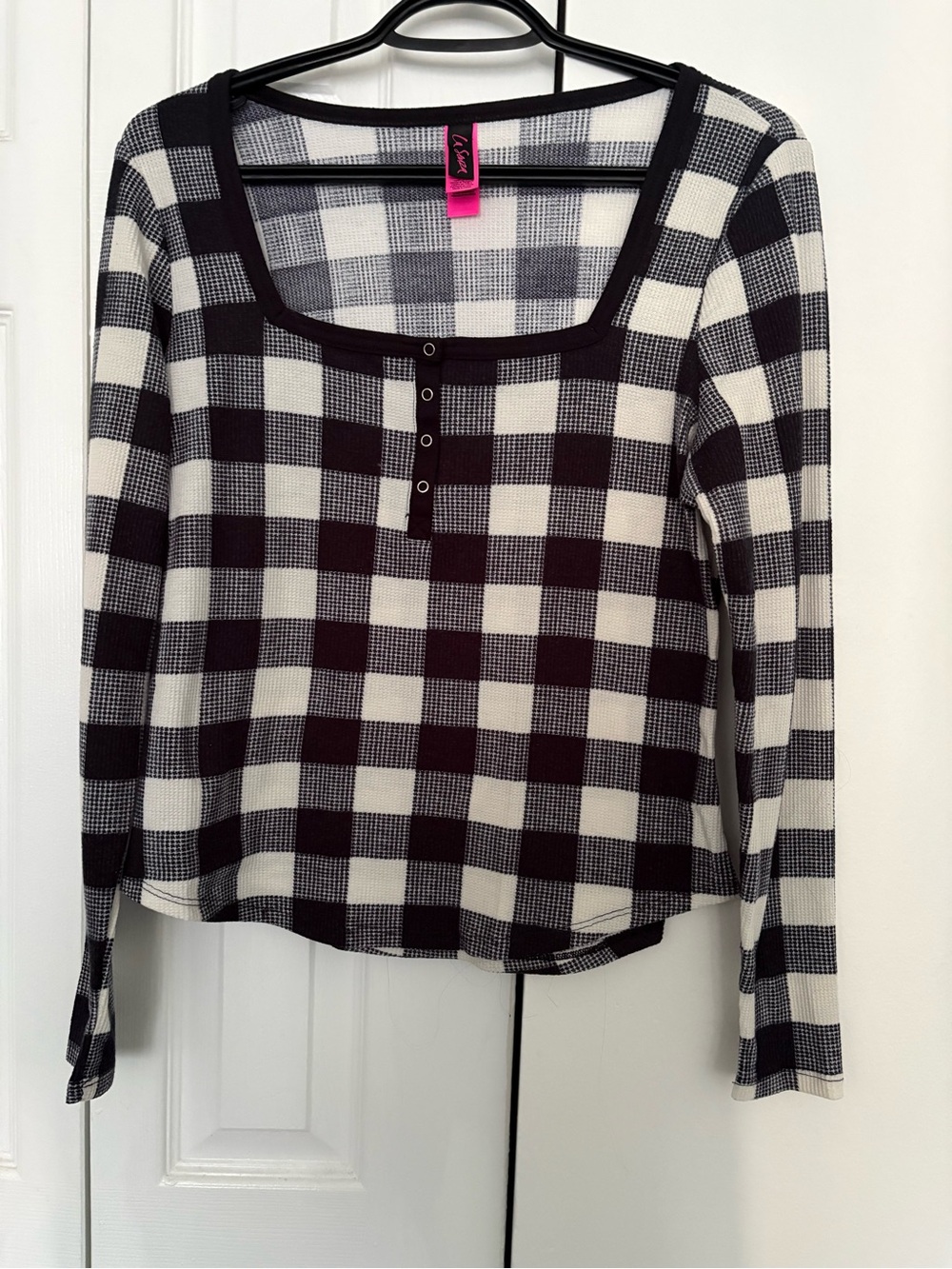 ⁠La Senza Black White Buffalo Plaid Waffle Knit Snap Henley Top L⁠